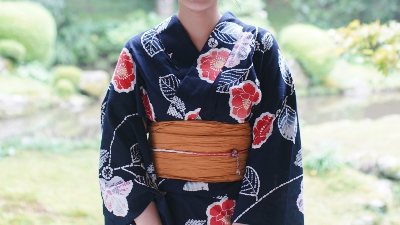 紺色の浴衣